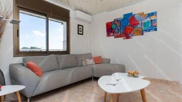 Nhà, 5 phòng ngủ, hiên | Khu phòng khách