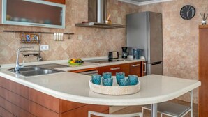 House, 4 Bedrooms, Terrace | Private kitchen - Global Esencia de Jazmin 5272 (Marbella)