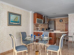 House, 4 Bedrooms, Terrace | Dining
