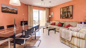 House, 4 Bedrooms | Living area - Global Villas del Mar 5372 (Javea)