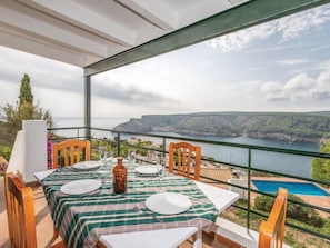 House, 4 Bedrooms, Terrace | Outdoor dining