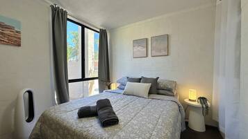 2 makuuhuonetta, silitysrauta/-lauta, Wi-Fi