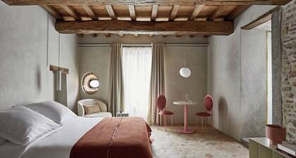 Charming bed & breakfast room in delightful Pommard surrounded by vineyards