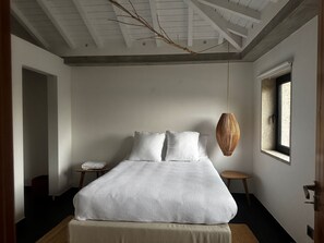2 bedrooms, desk, free WiFi, bed sheets