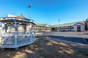 Property grounds - Colonial Crest Condo Unit #113 (Pigeon Forge)