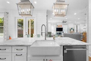 House, Garden View | Private kitchen | Full-size fridge, microwave, oven, stovetop - 30A Beach House - Under the Palms (Santa Rosa Beach)