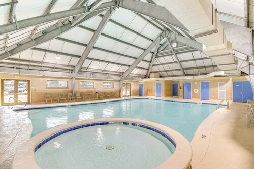 On-site Beach Access: Studio in Gulf Shores