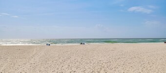 On-site Beach Access: Studio in Gulf Shores