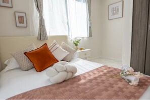 4 bedrooms, WiFi, bed sheets