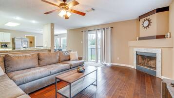 House (5 Bedrooms) | Interior