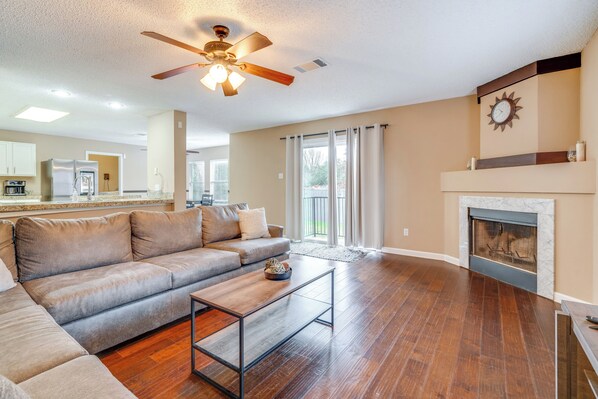 House (5 Bedrooms) | Interior