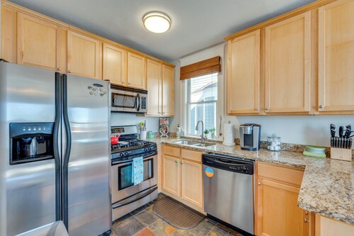1 Mi to CU Boulder: Condo Near Pearl Street!
