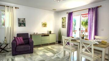 Rumah, 3 kamar tidur, teras | Interior