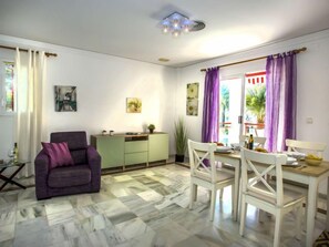 House, 3 Bedrooms, Terrace | Bahagian dalam