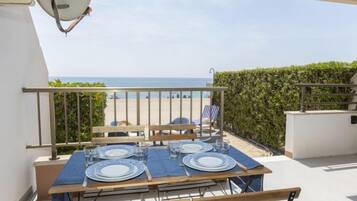 House, 2 Bedrooms, Terrace | Outdoor dining