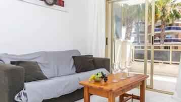 Rumah, 3 kamar tidur, teras | Area keluarga