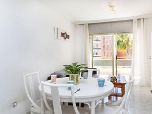 Maison, 3 chambres, terrasse | Restauration