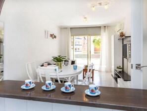 House, 3 Bedrooms, Terrace | Dining - Global Jardines Family 204 5613 (Salou)