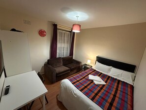 3 Schlafzimmer, Schreibtisch, Bügeleisen/Bügelbrett, kostenloses WLAN