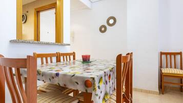 House, 3 Bedrooms, Terrace | Dining