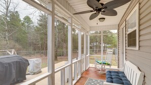 Unclassified image, 3 of 24, button - 3 Mi to Greers Ferry Lake: Home w/ Screened Patio (Higden)
