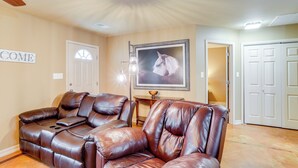 Unclassified image, 4 of 24, button - 3 Mi to Greers Ferry Lake: Home w/ Screened Patio (Higden)