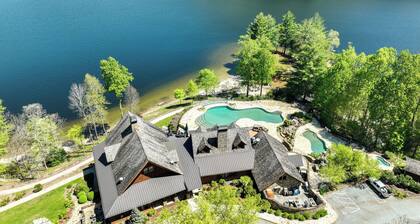 Direct Lake Access & Fire Pit: Tuckasegee Cottage!