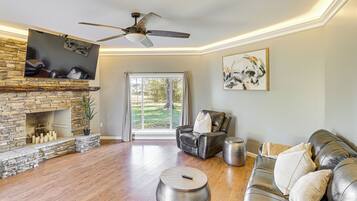 House (3 Bedrooms) | Front of property