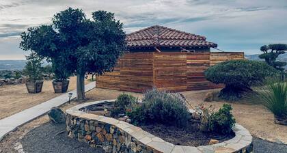 Backyard & Zen Garden: Hilltop Haven in Bonsall!