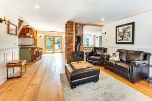 House (Multiple Bedrooms) | Interior