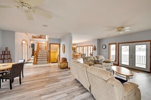 House (4 Bedrooms) | Interior