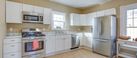 House (2 Bedrooms) | Interior