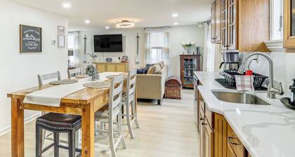 Walk to Beaches & Marina: Fortescue Hideaway