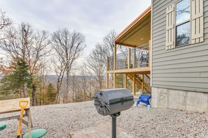 House (2 Bedrooms) | Interior - Covered Porch & Fire Pit: Cabin in Richland (Richland)