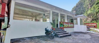Hotel Kailasha