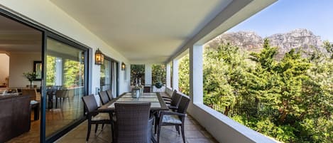 House | 4 bedrooms, Internet