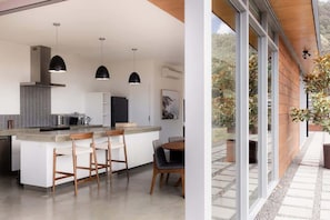 Fridge, microwave, oven, stovetop - Woodbridge Hill Country Escape (Woodbridge)
