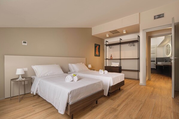 1 Schlafzimmer, Schreibtisch, WLAN, Bettwäsche