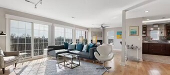 Penthouse Style Condo with City View