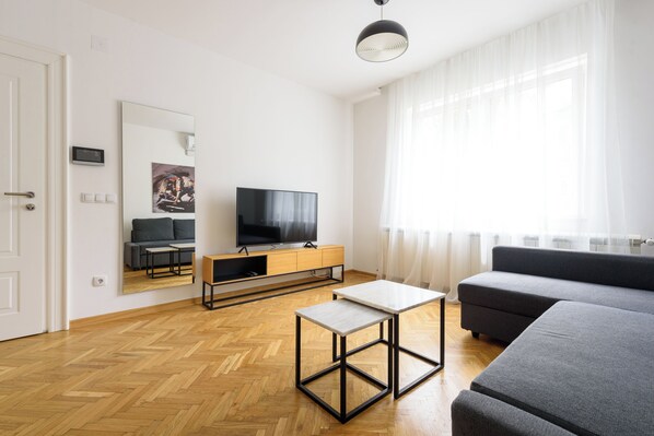 Appartement Standard, 1 chambre | Aire de séjour | Téléviseur à écran plat