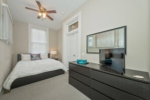 2 chambres, fer et planche Ă repasser, Wi-Fi, draps fournis