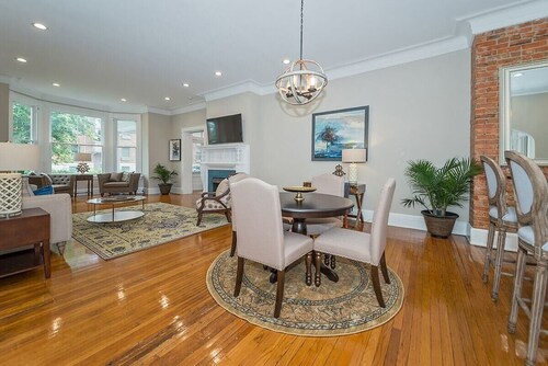 2 Bedrooms with 2 full baths unit