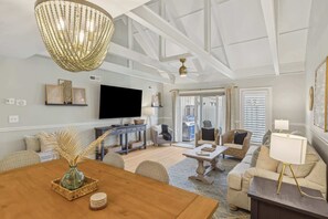 TV, offices - Condo for 6 w/Resort Amenities & Walk to Beach! (Hilton Head Island)