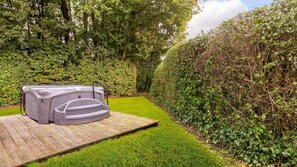 Bungalow (Wellness Wiid Plus 8) | Deep-soaking bathtub - Summio Vakantiepark It Wiid (Earnewald)