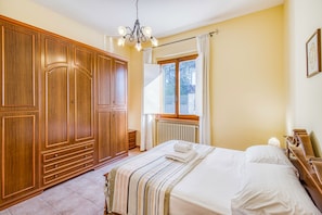 5 bedrooms, free WiFi, bed sheets - Home Boccaccio Terrace and Chianti View 1 (Montespertoli)