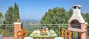 Home Boccaccio Terrace and Chianti View 1