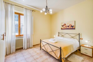 Casa familiar, varias habitaciones, junto a la montaña (Home Boccaccio Terrace and Chianti) | 5 habitaciones, wifi gratis y ropa de cama 