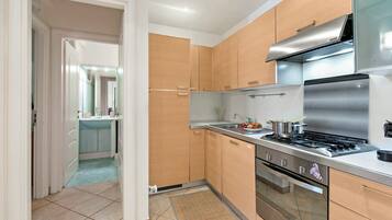 Appartement Familial, 1 chambre (Domus 21 Near Alassio Beach) | Cuisine privée | Four, plaque de cuisson, lave-vaisselle, cafetiÚre/bouilloire