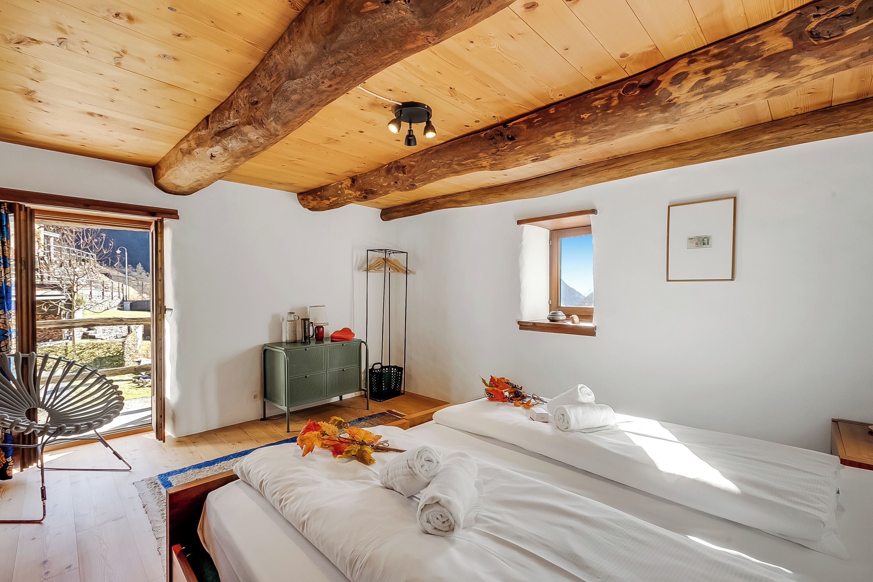 2 bedrooms, WiFi, bed sheets