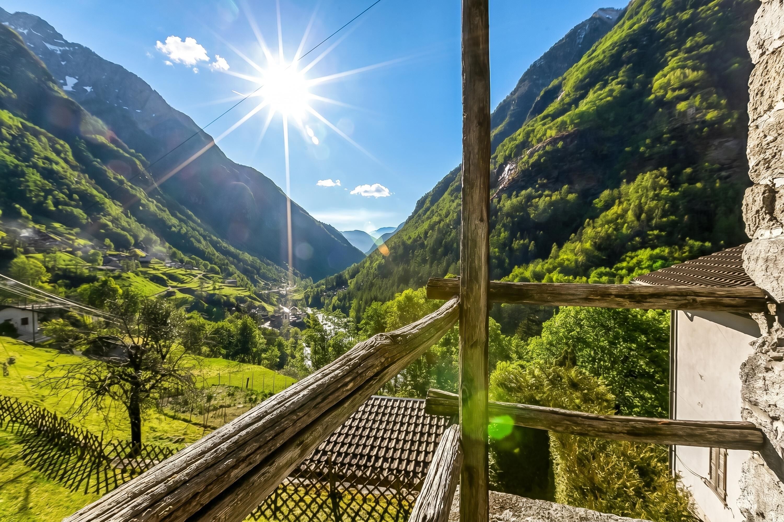 Chalet familiare, camere multiple, lato montagna (Rustico Over The Bridge Verzasca 2) | Balcone
